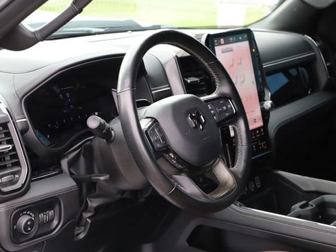 Used 2025 RAM 1500 Limited AWD/4WD image 15