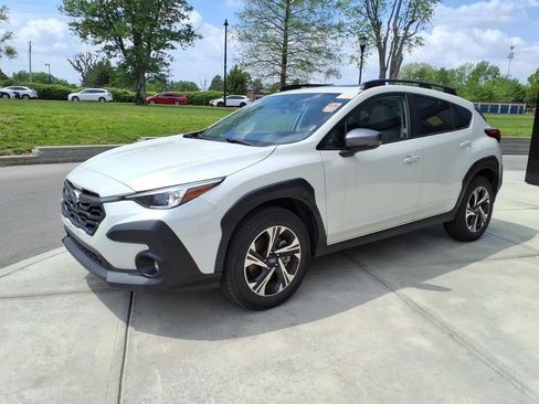 Used 2025 Subaru Crosstrek 2.5i Premium AWD/4WD image 3