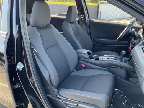 Used 2021 Honda HR-V Sport image 22