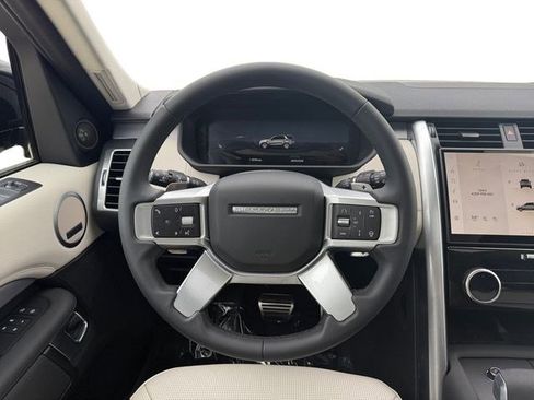 New 2026 Land Rover Discovery Limited Edition AWD/4WD image 15
