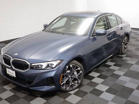 Certified 2025 BMW 330i xDrive Sedan w/ Convenience Package image 2