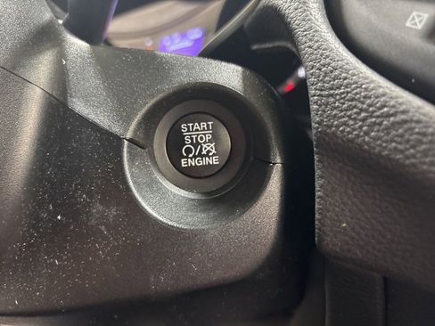 Used 2020 Jeep Compass Latitude w/ Cold Weather Group image 8