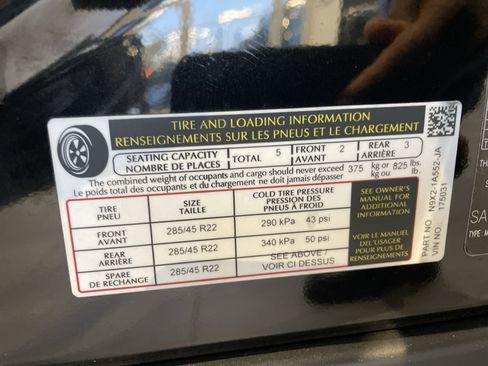 Used 2024 Land Rover Range Rover Sport SE image 39