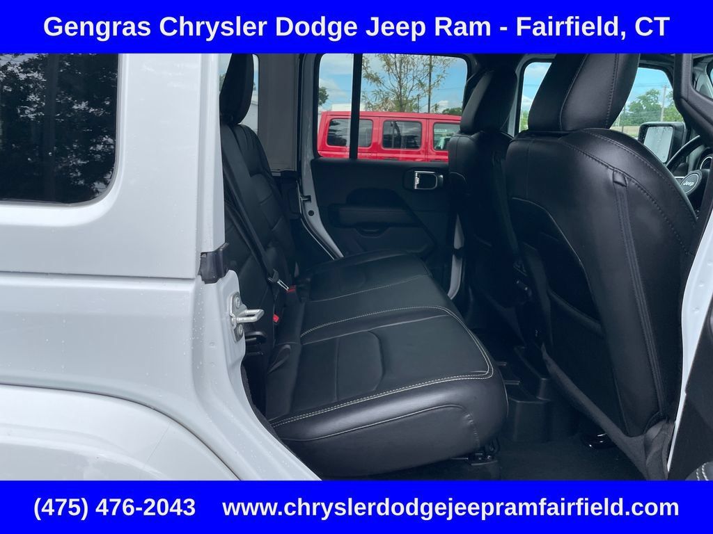 Used 2023 Jeep Wrangler Unlimited Sahara w/ Cold Weather Group AWD/4WD image 26