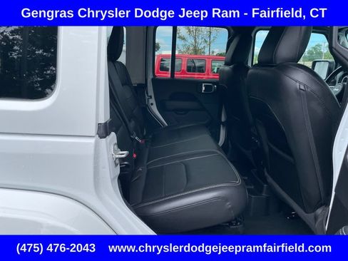Used 2023 Jeep Wrangler Unlimited Sahara w/ Cold Weather Group AWD/4WD image 26