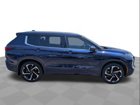 Used 2024 Mitsubishi Outlander SEL FWD image 3