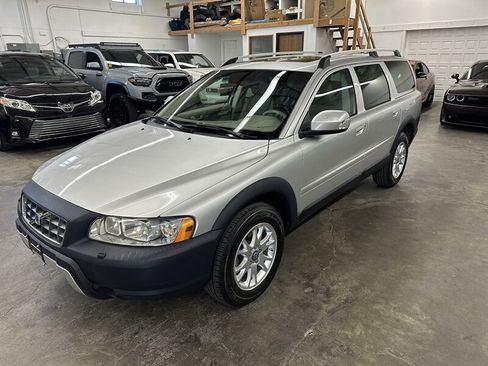 Used 2007 Volvo XC70 AWD/4WD image 6
