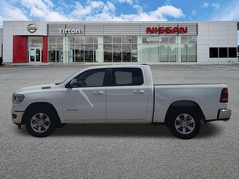 Used 2023 RAM 1500 Laramie AWD/4WD image 4