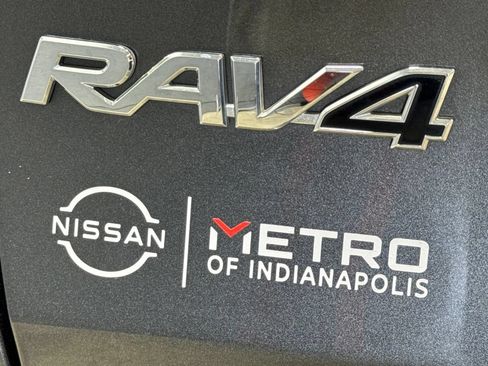 Used 2021 Toyota RAV4 LE FWD image 30