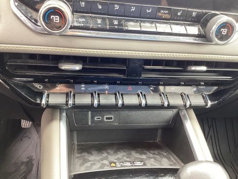 Used 2024 Chevrolet Colorado ZR2 w/ ZR2 Convenience Package III image 36