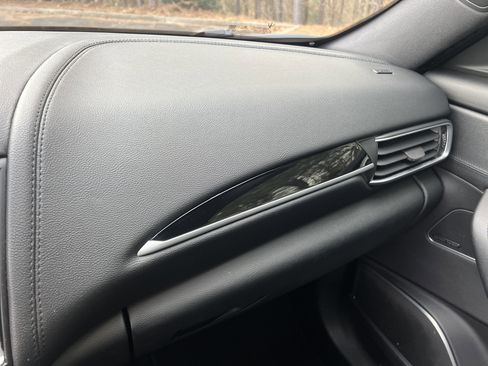 Used 2018 Maserati Levante GranSport image 34