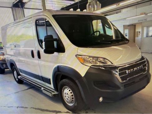 Used 2025 RAM ProMaster 2500 w/ U-Haul Equipment Group FWD image 2