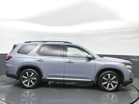 Certified 2024 Honda Pilot Touring image 7