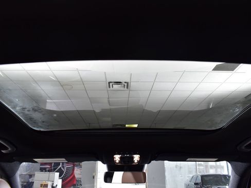 Certified 2025 Mercedes-Benz GLB 35 AMG 4MATIC image 30