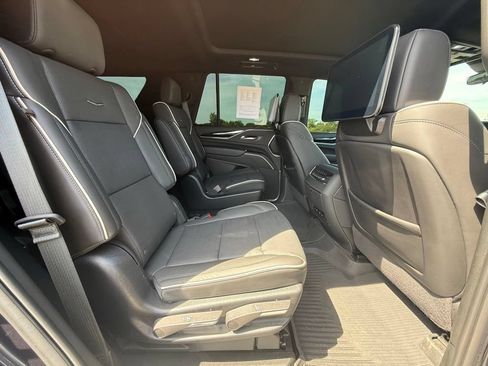 Certified 2024 Cadillac Escalade Sport w/ Touring Package AWD/4WD image 34