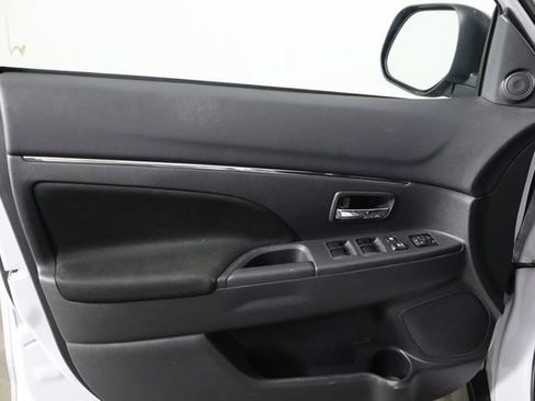 Used 2024 Mitsubishi Outlander Sport ES AWD/4WD image 17