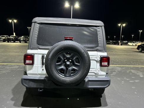Used 2023 Jeep Wrangler Sport image 5