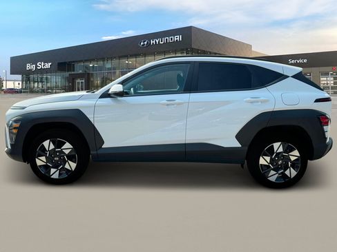 New 2025 Hyundai Kona SEL FWD image 3