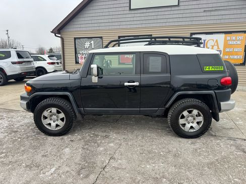 Used 2007 Toyota FJ Cruiser 4WD image 8