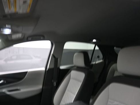 Used 2021 Chevrolet Equinox LS w/ LS Convenience Package image 11