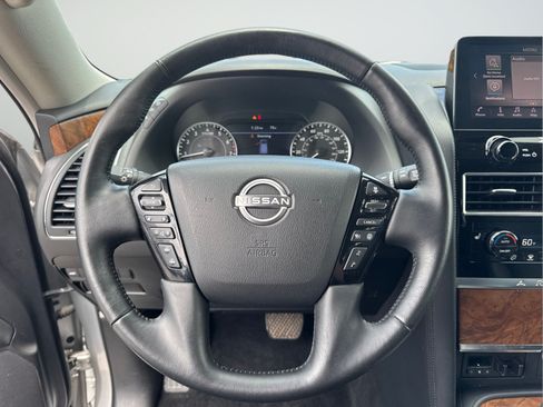 Used 2024 Nissan Armada SL w/ Captain's Chairs Package AWD/4WD image 17
