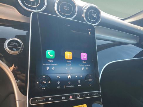 Used 2025 Mercedes-Benz GLC 300 image 29