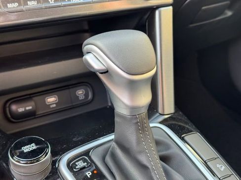 Certified 2024 Kia Seltos S image 25