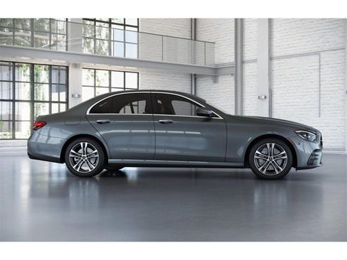 Used 2023 Mercedes-Benz E 350 4MATIC Sedan image 16