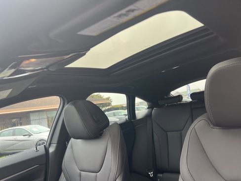 Used 2024 BMW i4 eDrive35 w/ Premium Package image 15