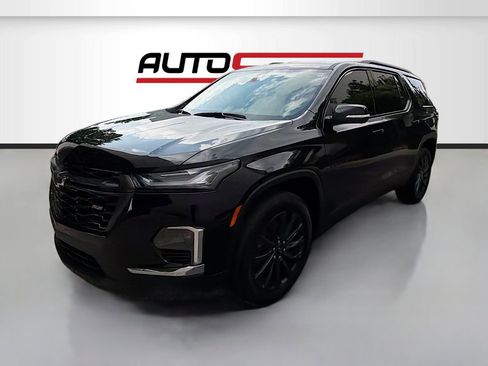 Used 2023 Chevrolet Traverse RS FWD image 3