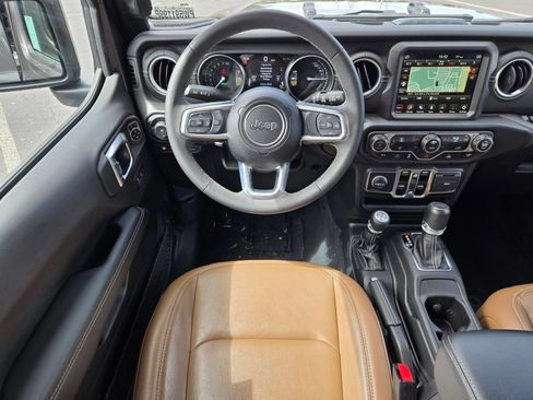 Used 2023 Jeep Wrangler Unlimited Sahara AWD/4WD image 14