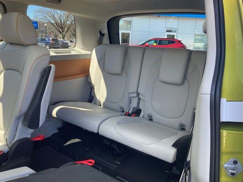 Used 2025 Volkswagen ID. Buzz 1st Edition AWD/4WD image 25