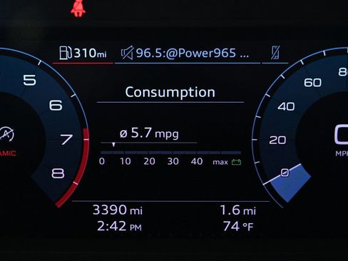 Certified 2025 Audi Q3 2.0T Premium w/ Convenience Package image 12