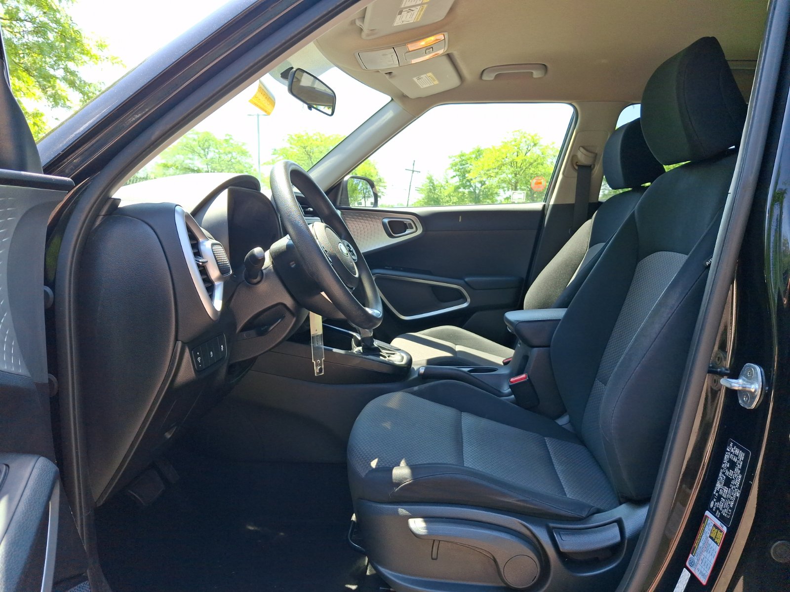 Used 2020 Kia Soul LX FWD image 15