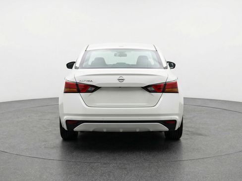 Used 2025 Nissan Altima 2.5 SV FWD image 7