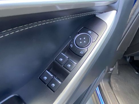 Used 2022 Ford Explorer XLT w/ Equipment Group 202A image 19