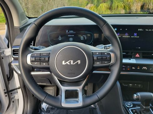 Used 2023 Kia Sportage EX image 30