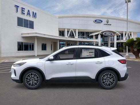 New 2025 Ford Escape SE image 3