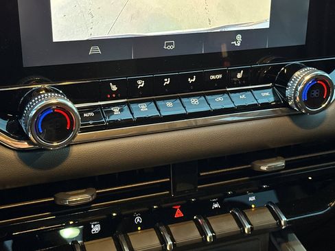 New 2026 GMC Canyon Elevation w/ Convenience Package image 20