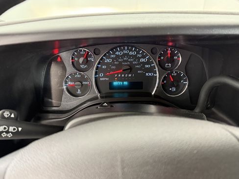 Used 2022 GMC Savana 2500 w/ Driver Convenience Package image 17