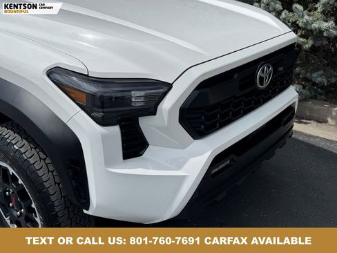 Used 2025 Toyota Tacoma TRD Off-Road AWD/4WD image 14