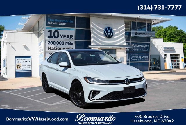 Used 2025 Volkswagen Jetta SE w/ Sunroof Package FWD image 1