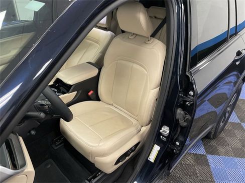 Used 2022 Jeep Grand Cherokee Limited 4xe w/ Luxury Tech Group II image 11