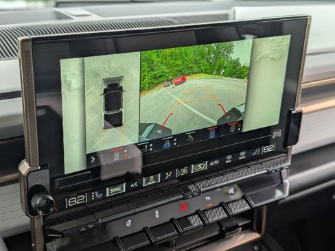 Used 2025 GMC Hummer EV 2X AWD/4WD image 25
