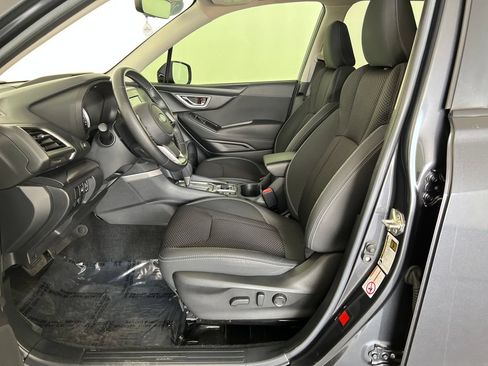 Used 2019 Subaru Forester Premium AWD/4WD image 12