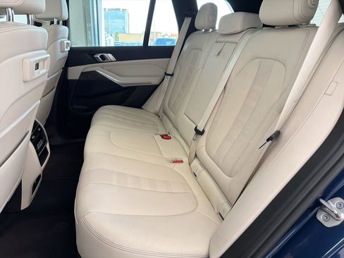 Used 2022 BMW X5 xDrive45e w/ Luxury Seating Package AWD/4WD image 15