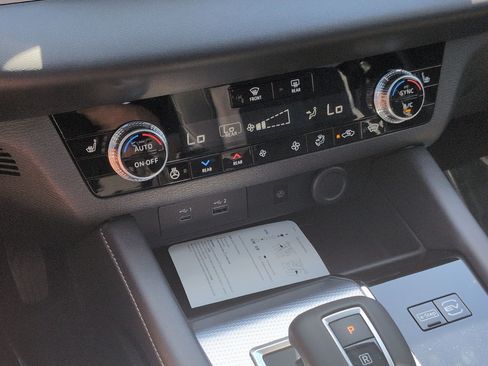 New 2026 Nissan Rogue Platinum AWD/4WD image 19