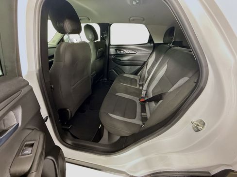 Used 2021 Chevrolet TrailBlazer LT w/ Convenience Package image 17