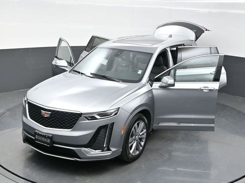 Certified 2025 Cadillac XT6 Premium Luxury image 35