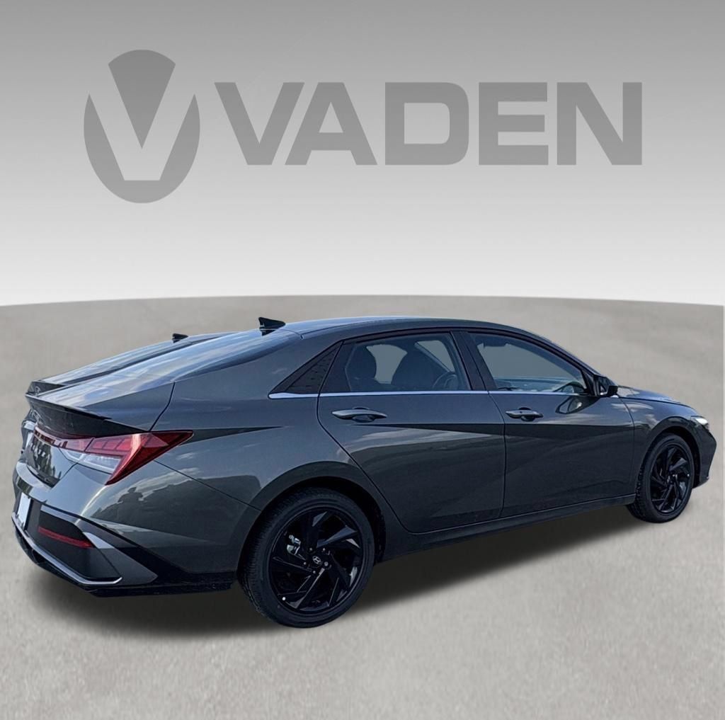 New 2026 Hyundai Elantra SEL Sport Premium FWD image 5